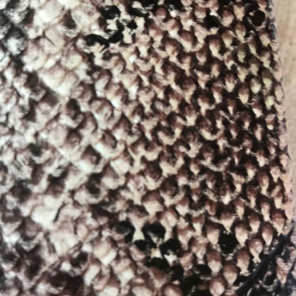 Meet your Posher, Julieann - Picture 1 of 1